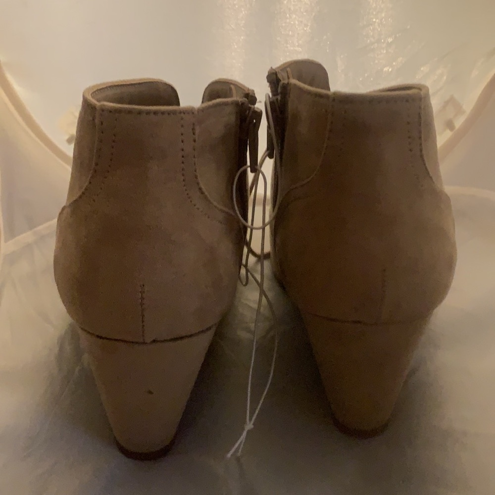 Women’s Size 10W Brown Suede Wedged Booties NEW - Picture 6 of 8